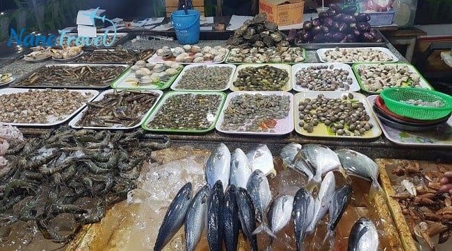 Chợ Phú Lộc – Chợ Hải Sản Đà nẵng nổi tiếng lâu đời