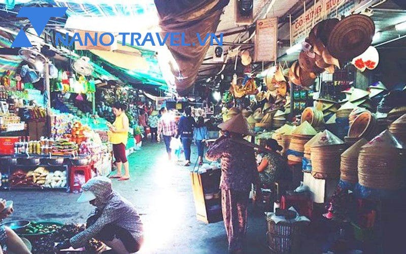 Chợ Đông Ba nổi tiếng cũng nằm trong tour Huế